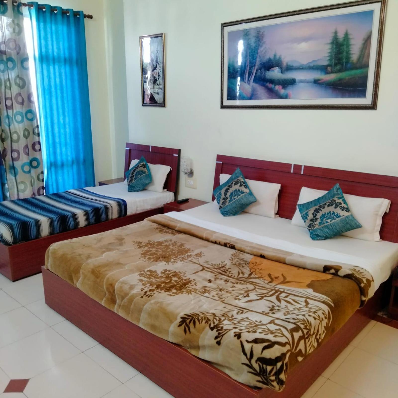 Hotel Mid Town Residency Sundarnagar Esterno foto